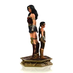 Iron Studios Wonder Woman 1984 - Young Diana Statue Deluxe Art Scale 1/10