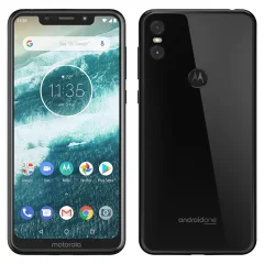 Obnovljeno - znaki rabe - Motorola One P30 play crn 64 GB 4 GB ram - vidne oznake uporabe obnovljeno